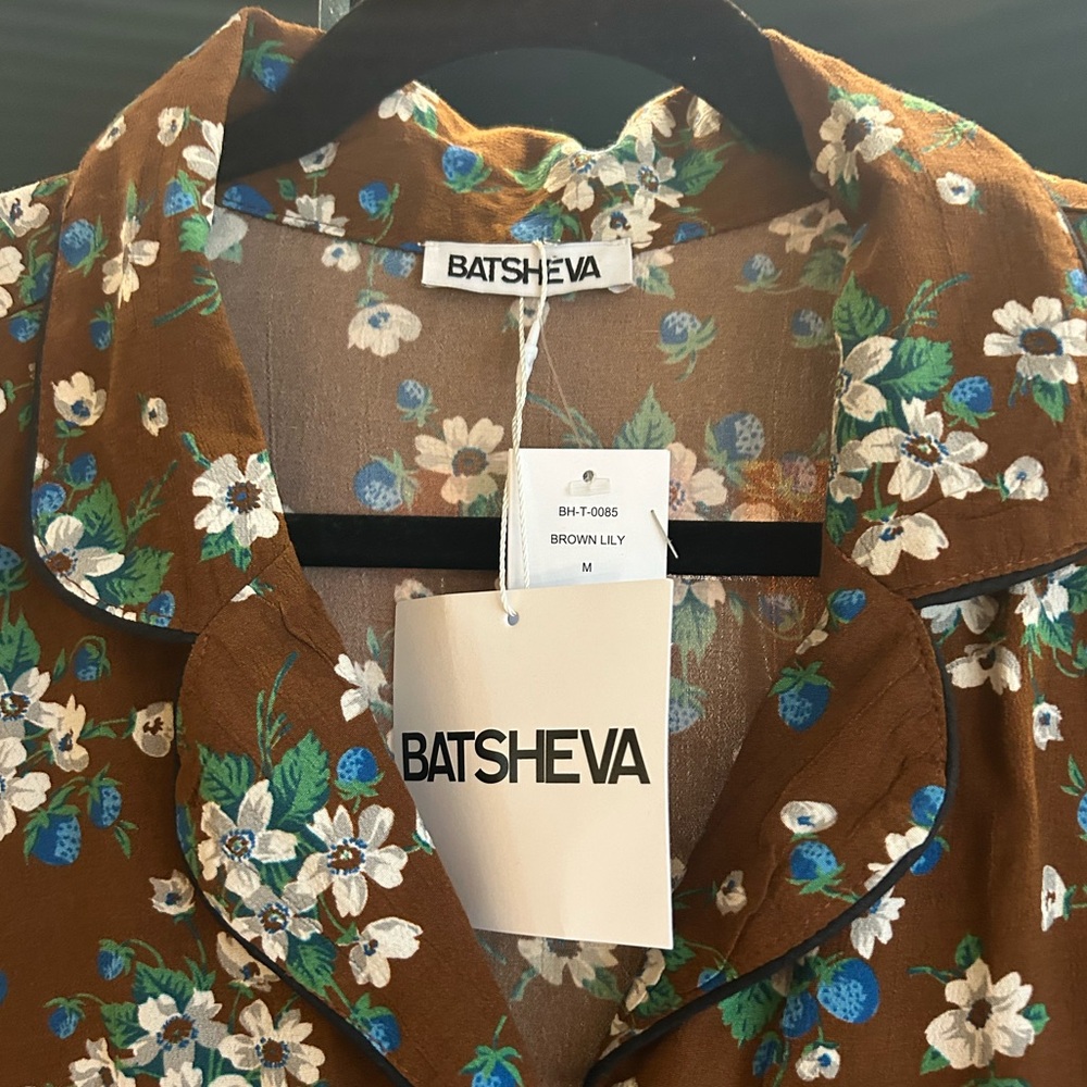 ✨NWT✨ Batsheva Floral Print Pajama Style Top in Brown Lily